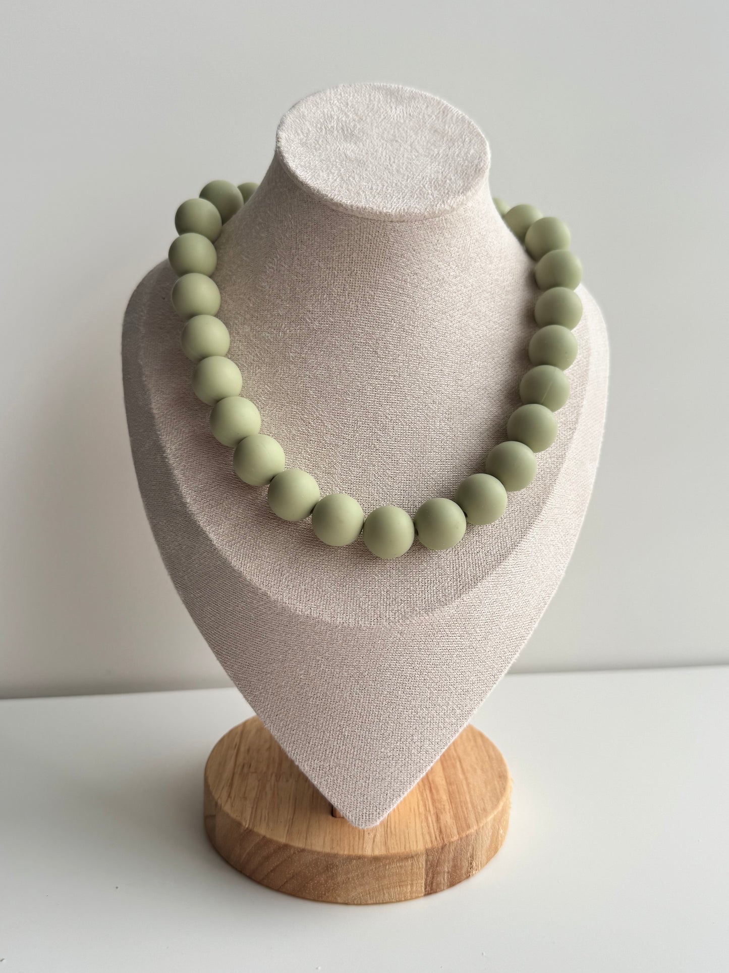 Chewing gum necklace