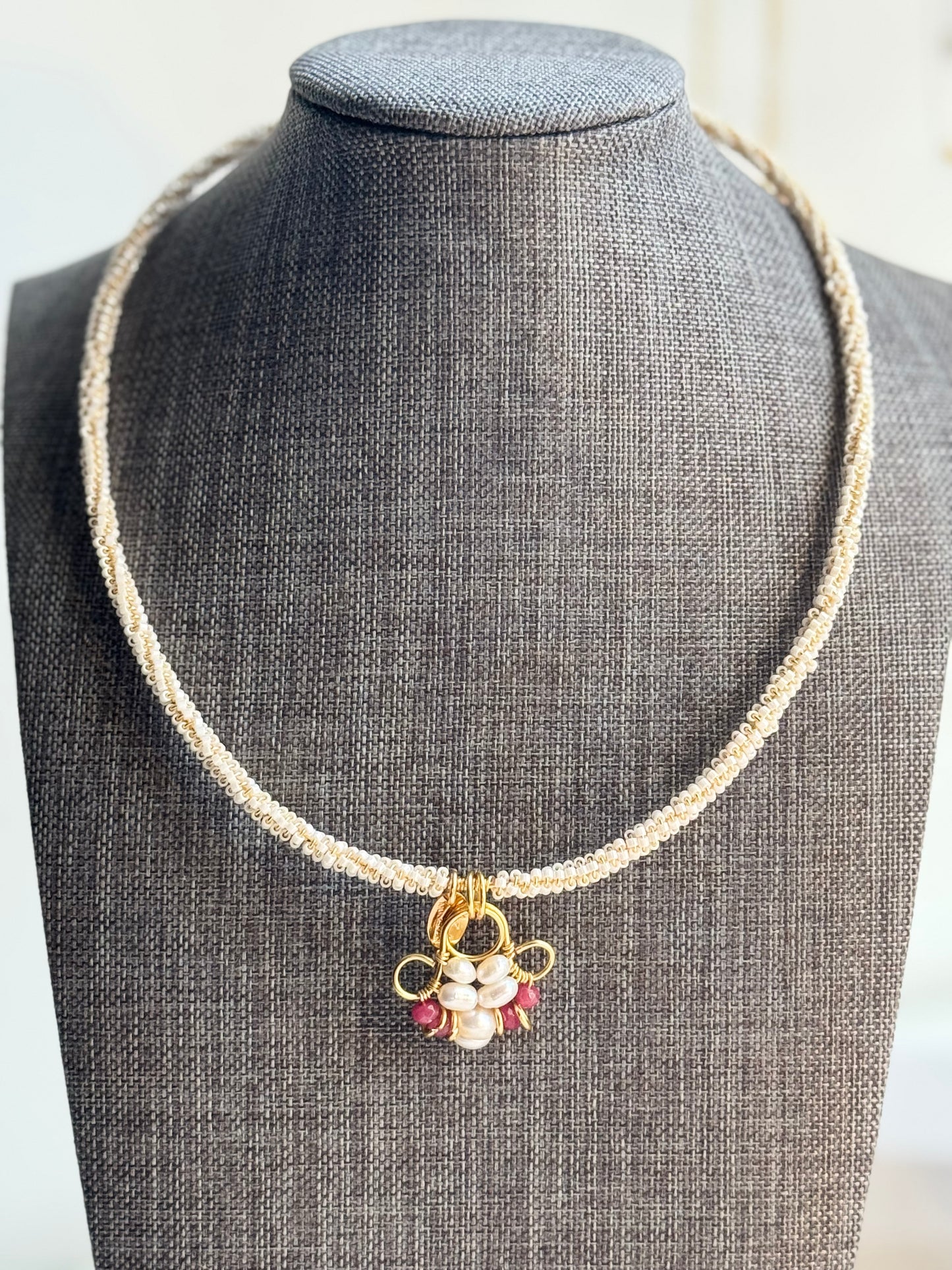 necklace | collar