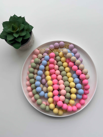 Chewing gum necklace