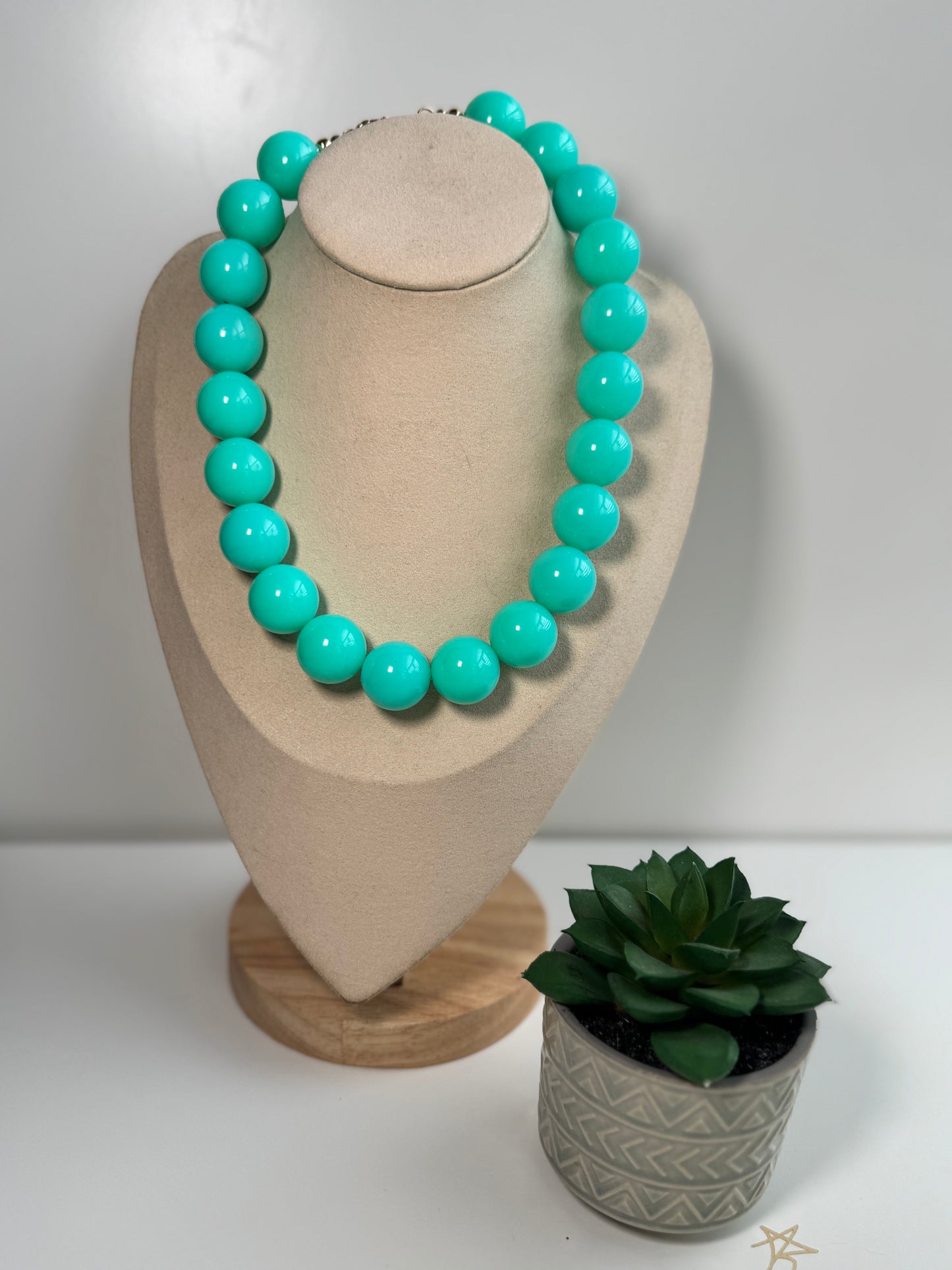 Chewing gum necklaces
