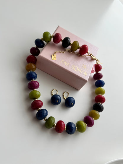 Donut type agate necklace
