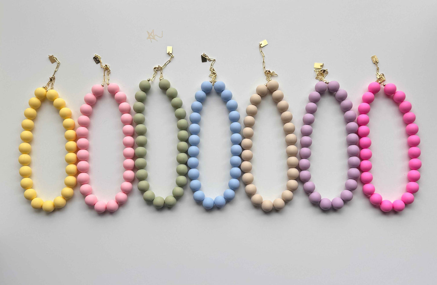 Chewing gum necklace