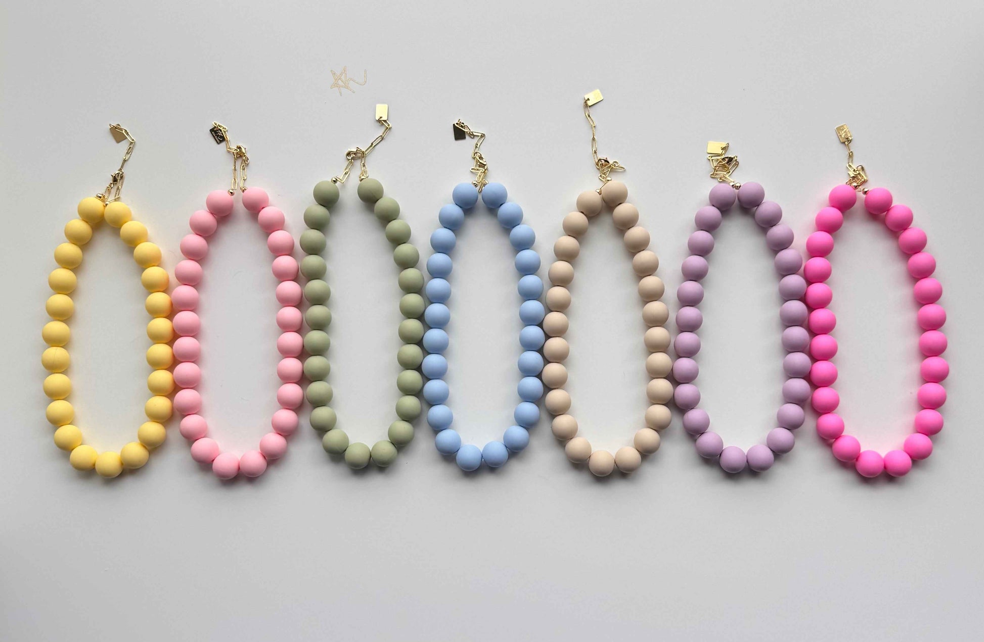 Chewing gum necklace