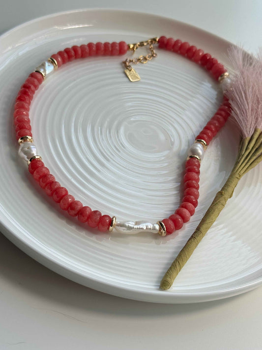 Agate necklace with pearls