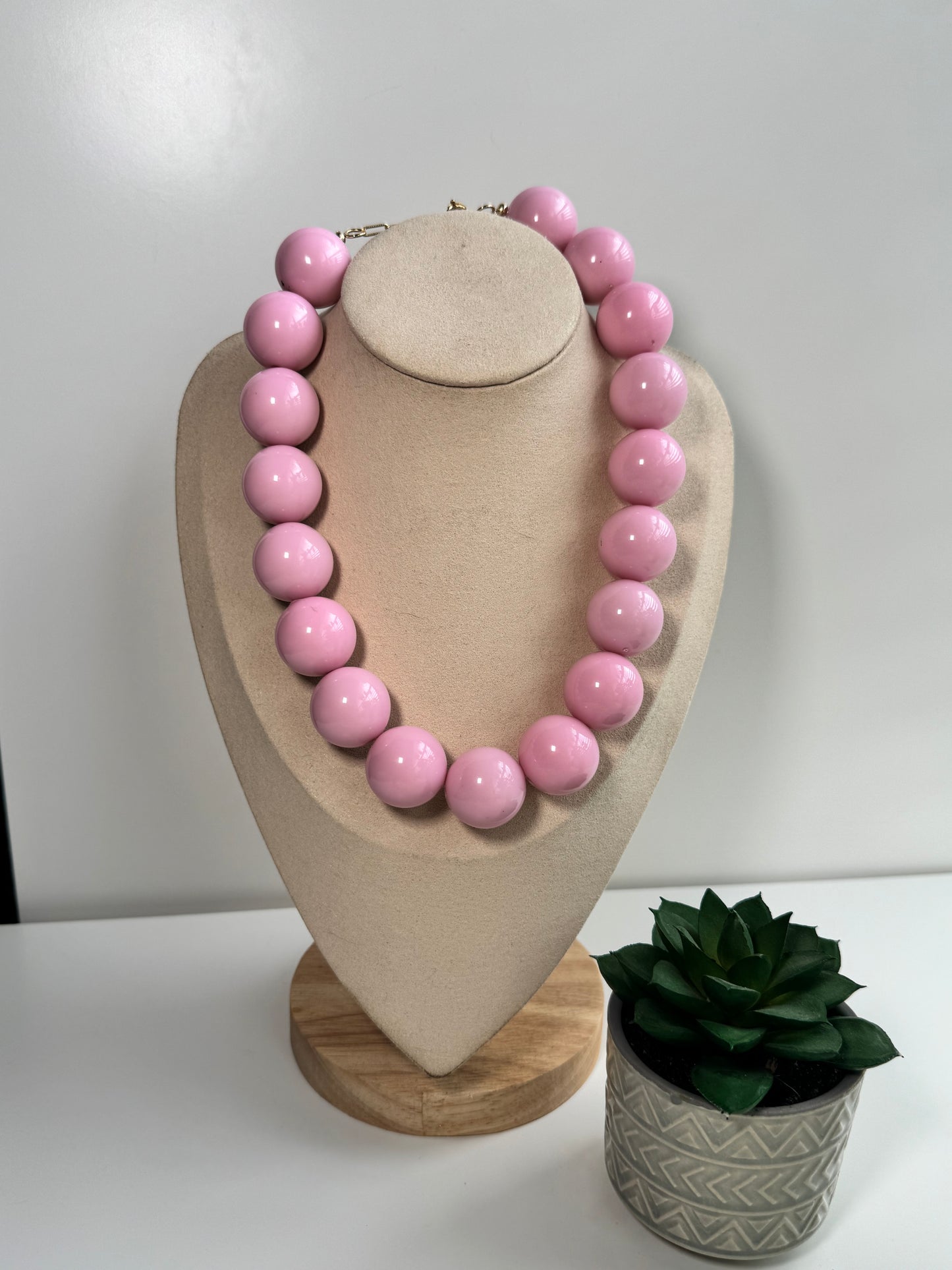 Chewing gum necklaces