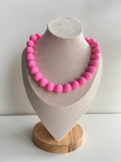 Chewing gum necklace