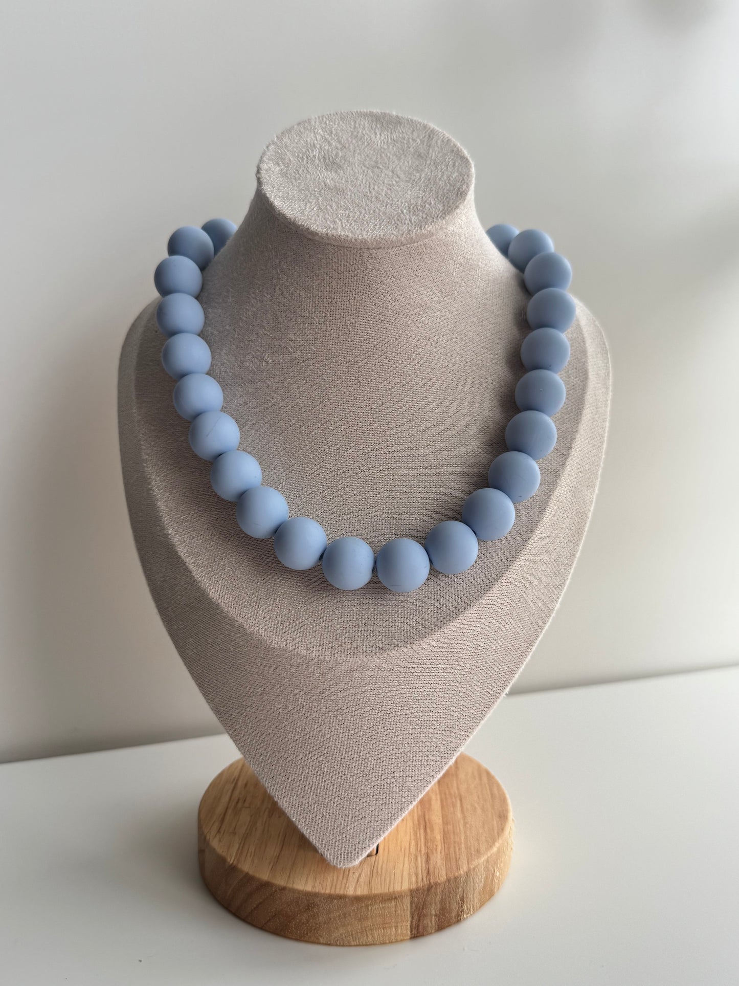 Chewing gum necklace