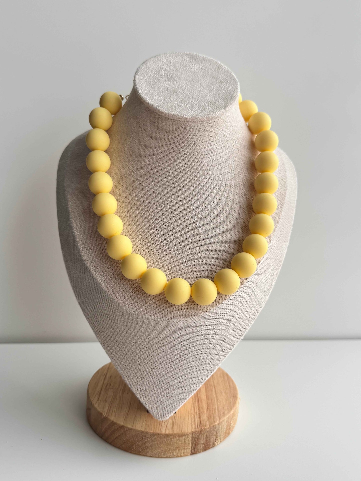 Chewing gum necklace